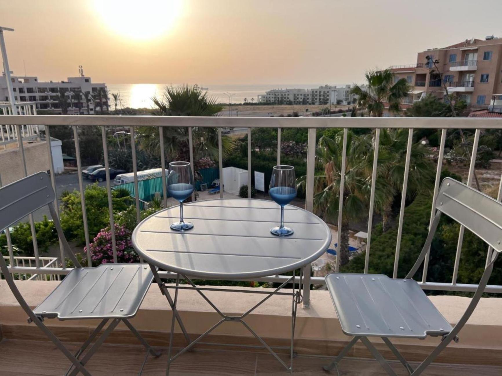 H&O Diamond Complex Sea View Apartment بافوس المظهر الخارجي الصورة