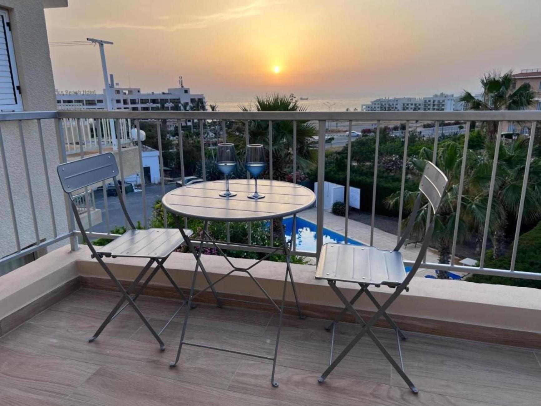 H&O Diamond Complex Sea View Apartment بافوس المظهر الخارجي الصورة